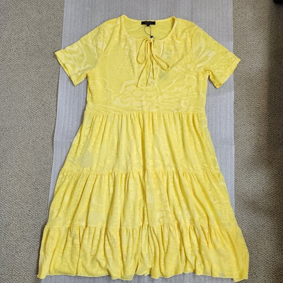 NEW Cativa Vibrant Yellow Tiered Dress Lace Floral Size Small Romantic Babydoll - Picture 3 of 16
